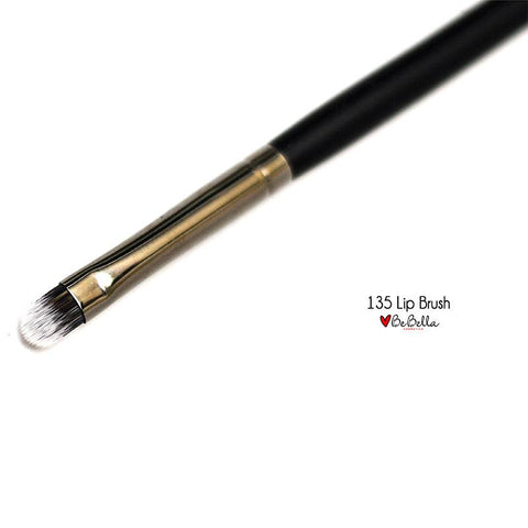 135 LIP BRUSH